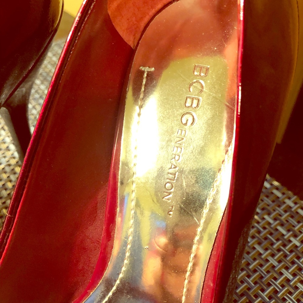 BCBG pumps